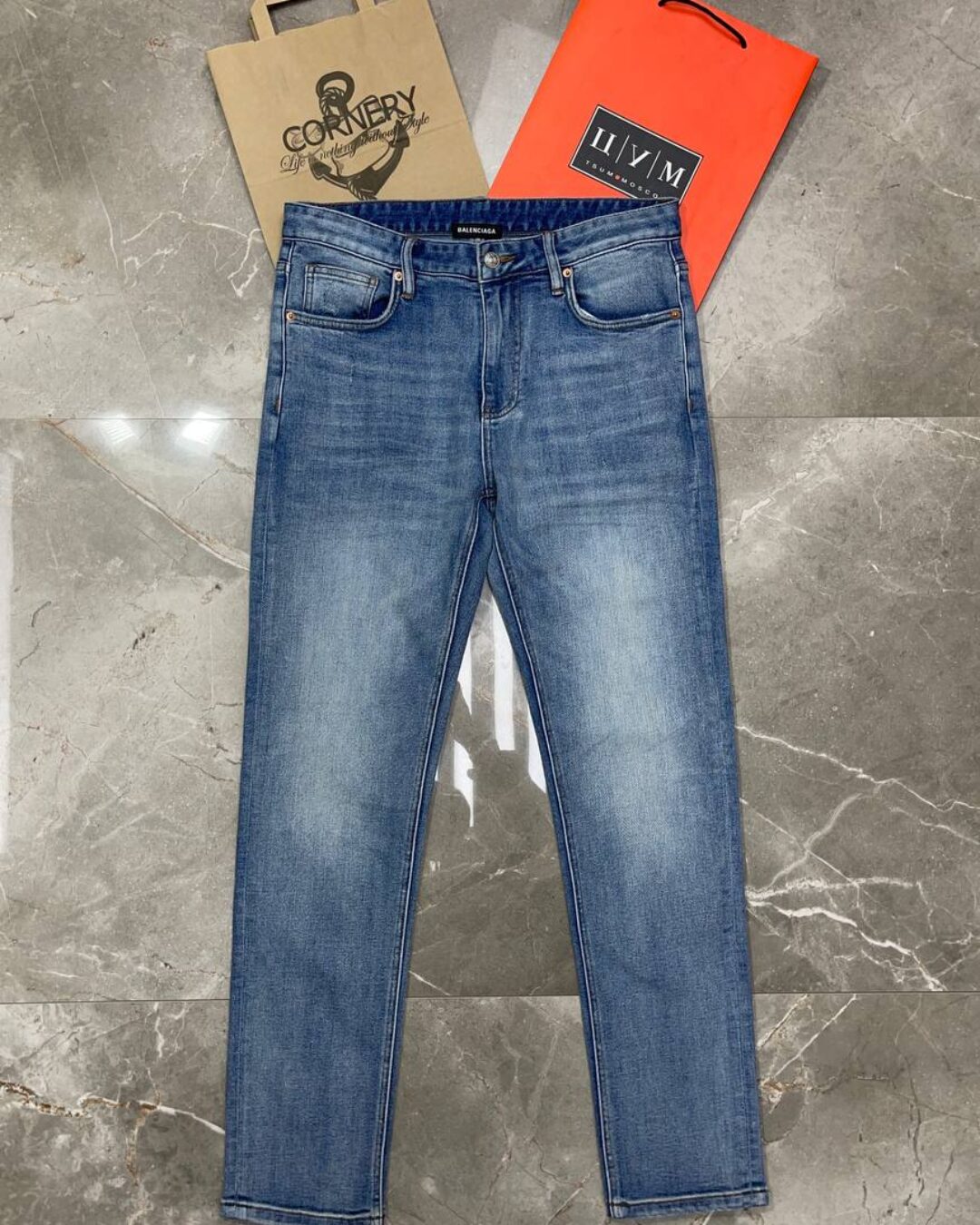 Джинсы Balenciaga
