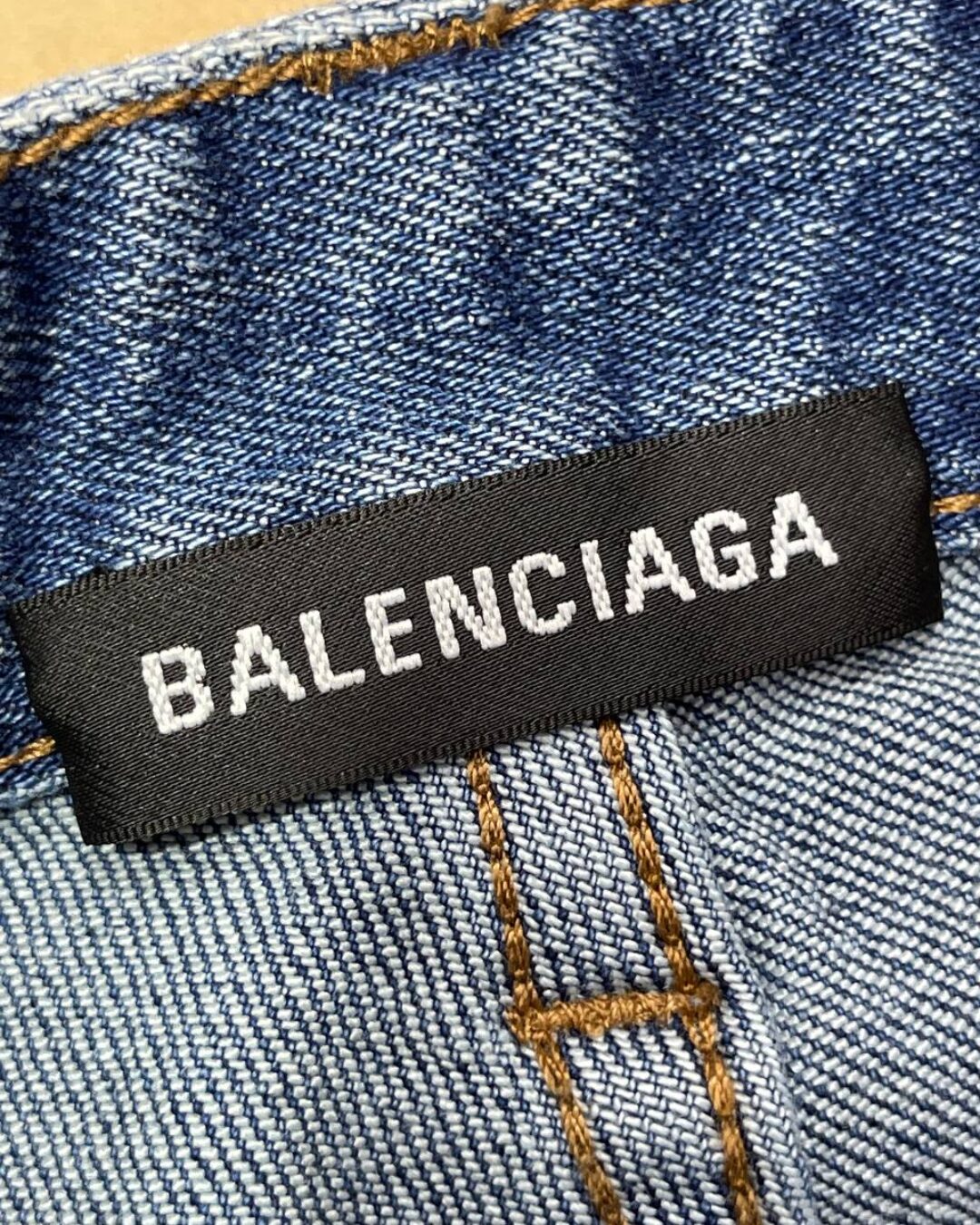 Джинсы Balenciaga — фото 6