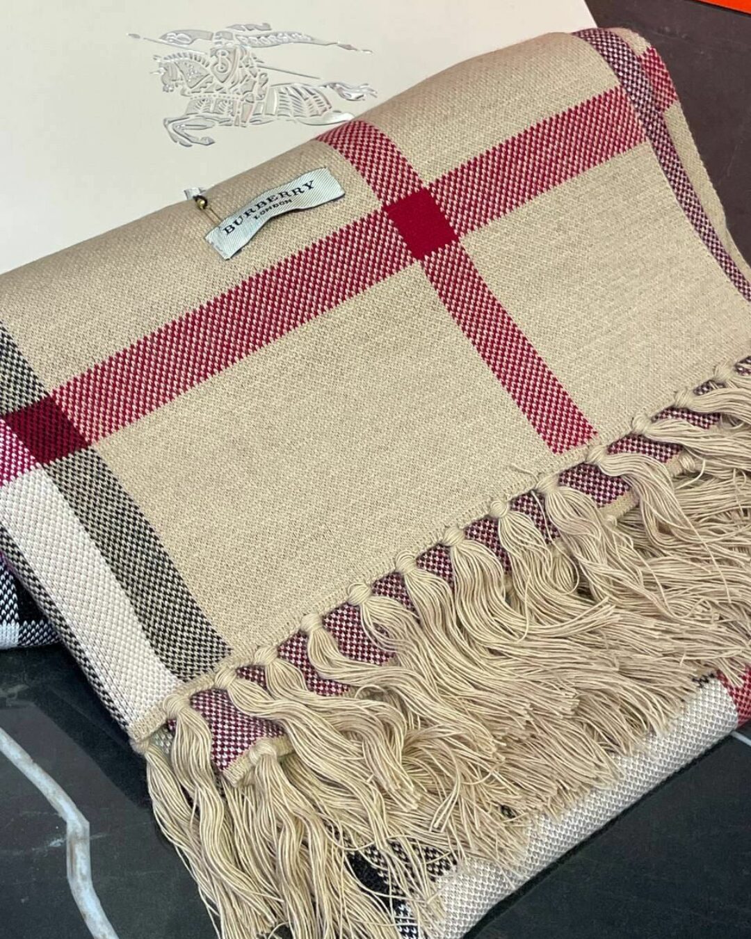 Шарф Burberry