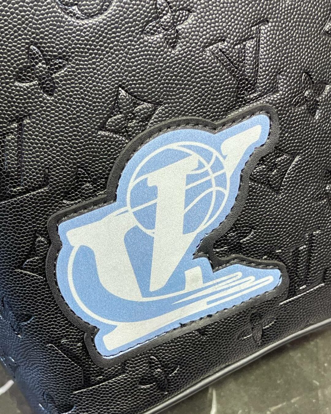 Сумка Louis Vuitton NBA