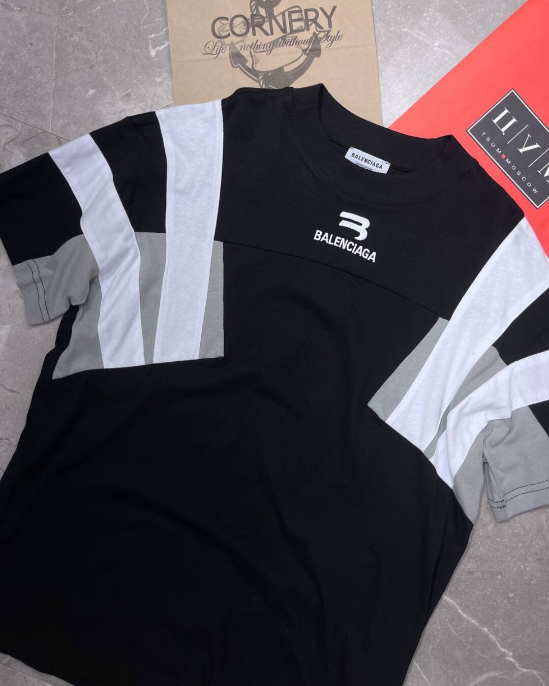 Футболка Balenciaga — фото 4