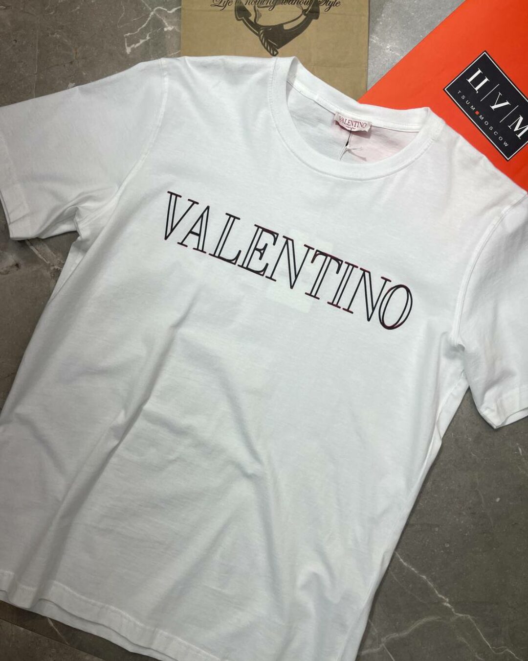 Футболка Valentino