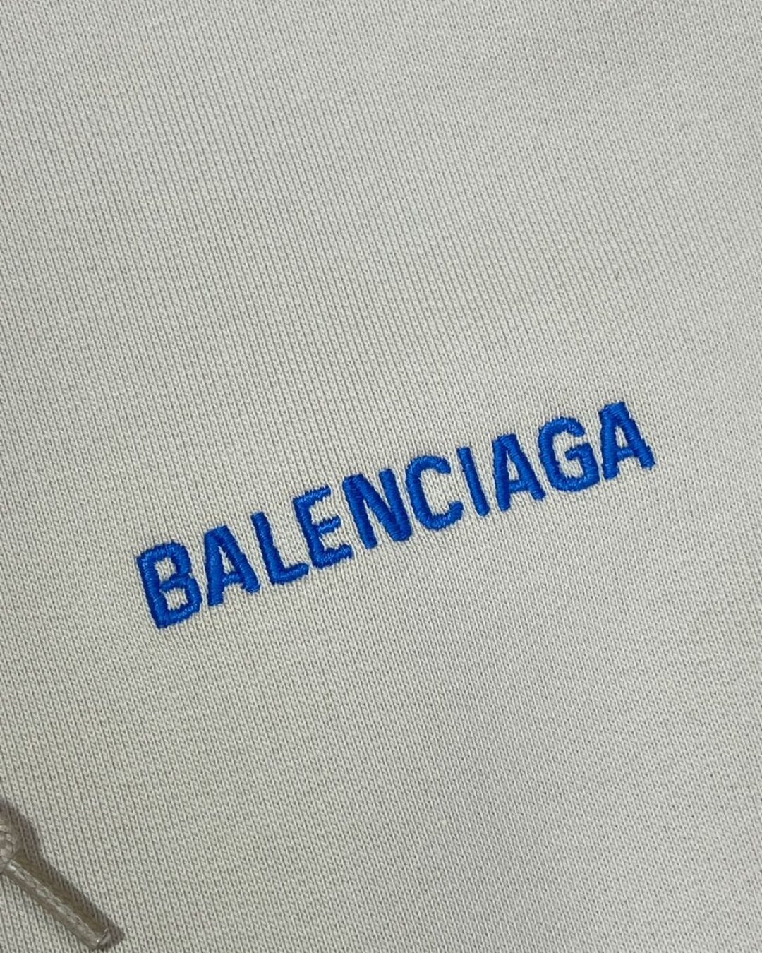 Худи Balenciaga — фото 4