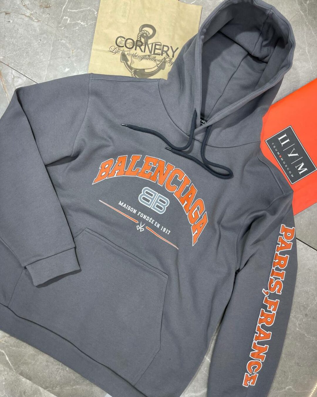 Худи Balenciaga