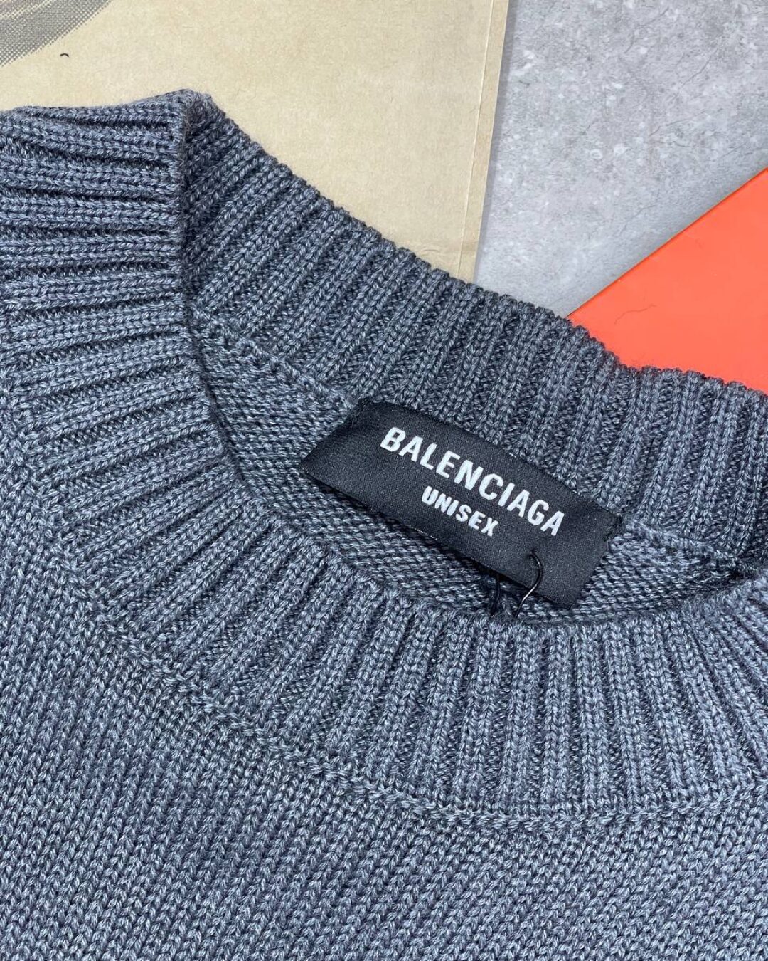 Свитер Balenciaga — фото 5