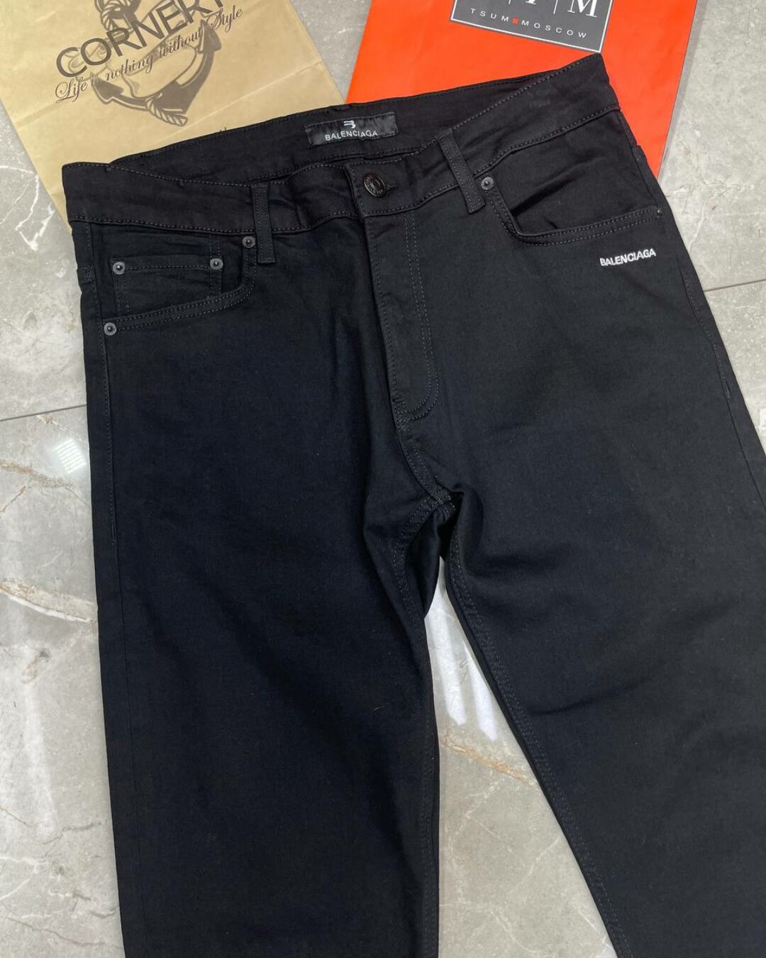 Джинсы Balenciaga