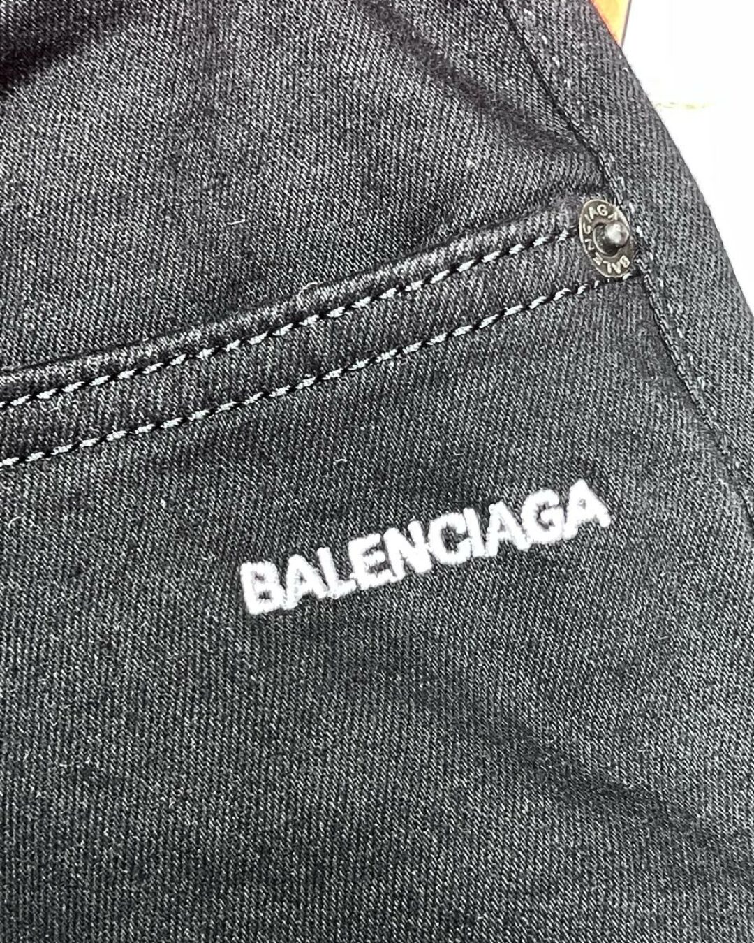 Джинсы Balenciaga