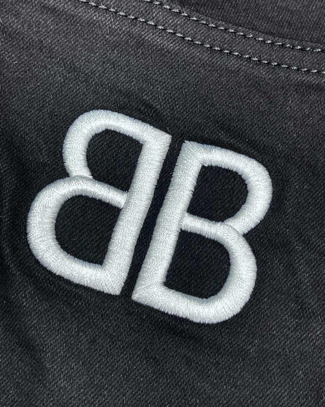 Джинсы Balenciaga
