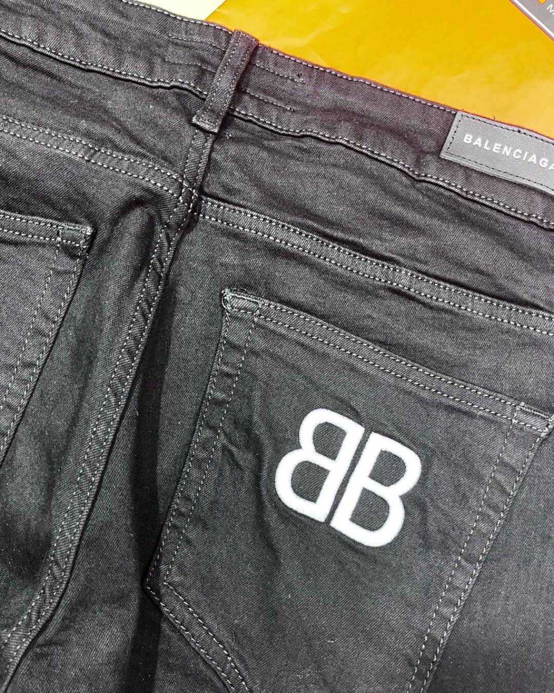 Джинсы Balenciaga