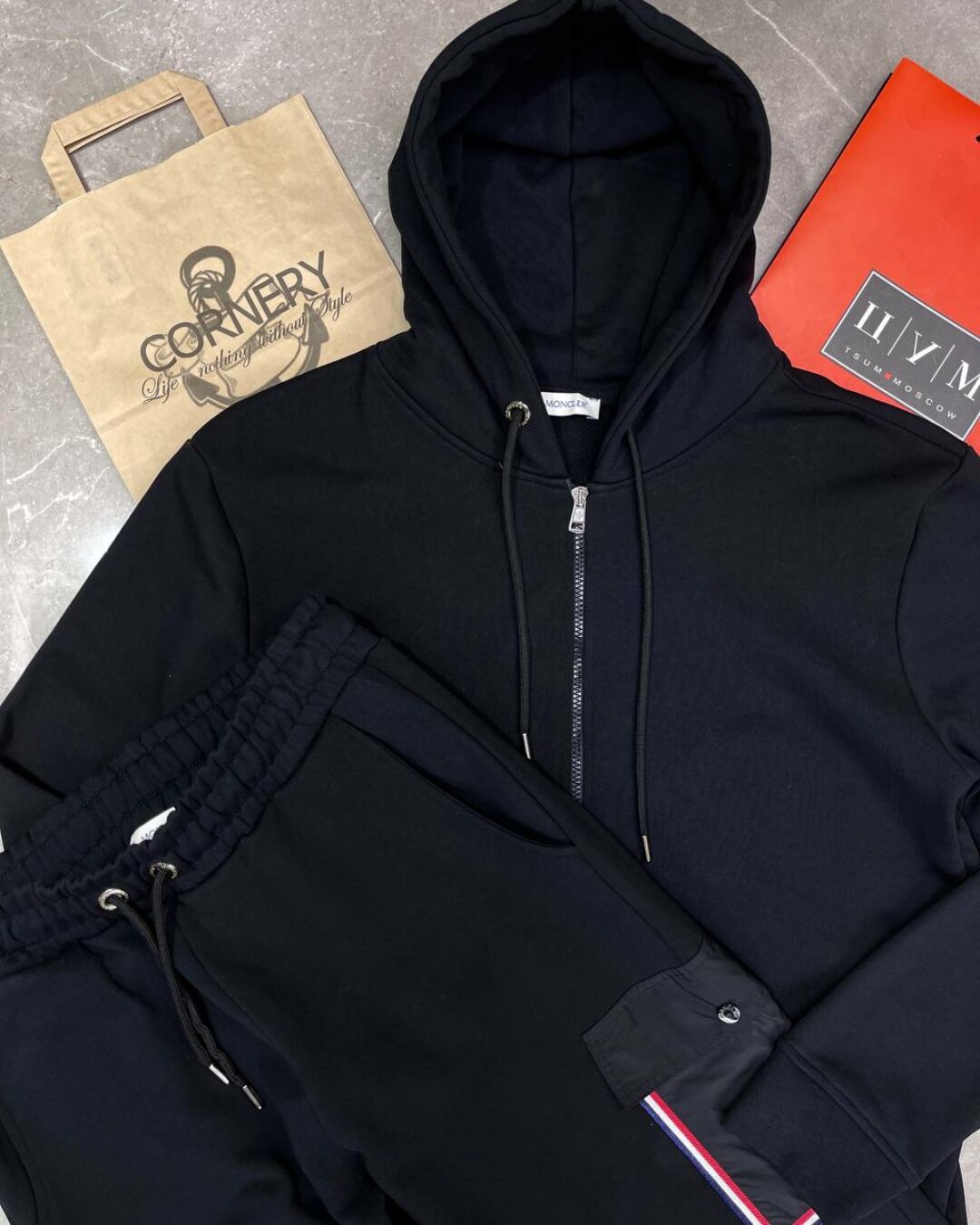 Спортивный костюм Moncler