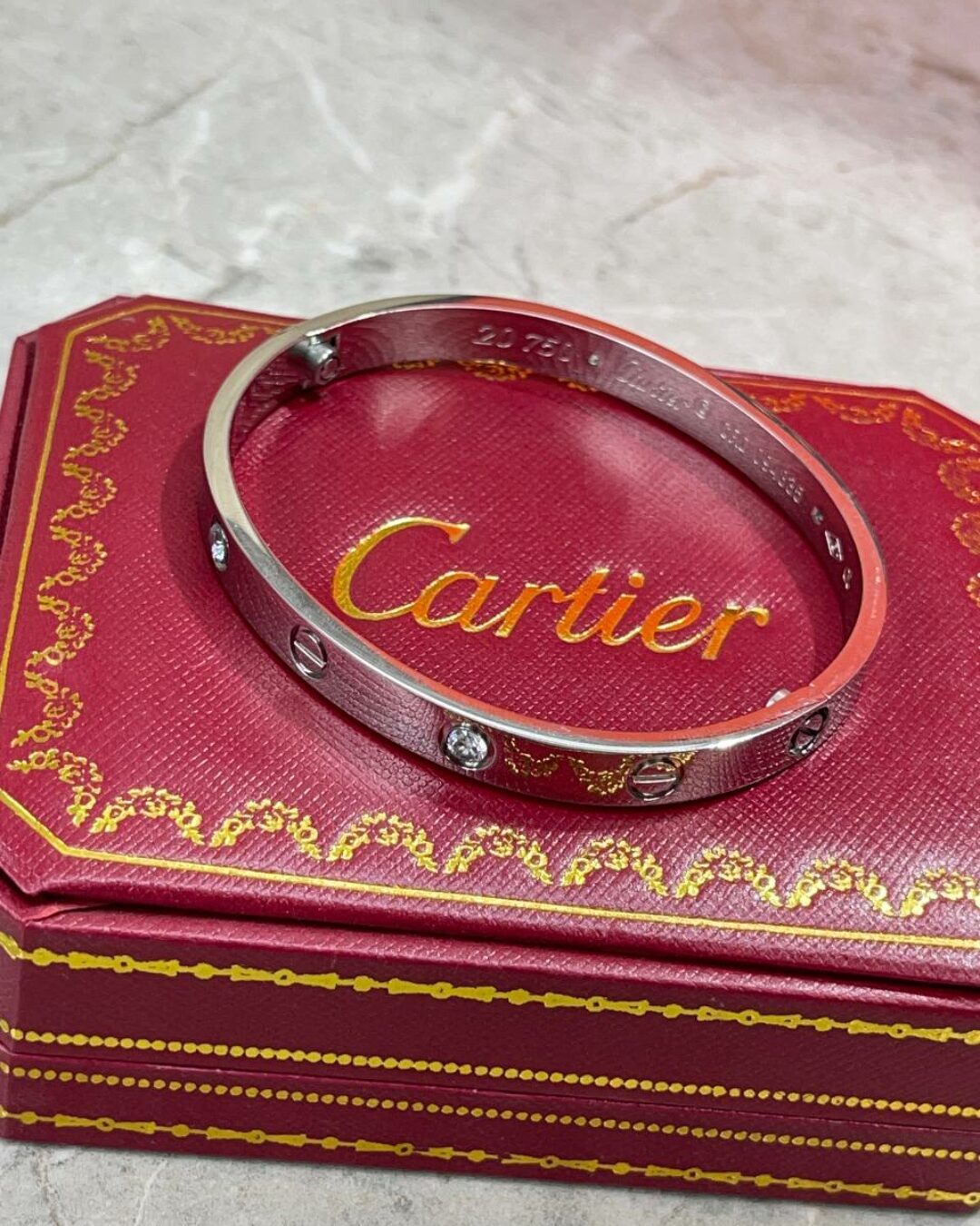 Браслет Cartier Love (камни)