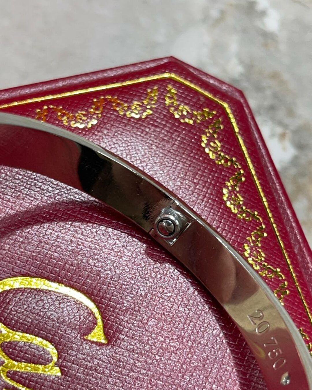 Браслет Cartier Love (камни)