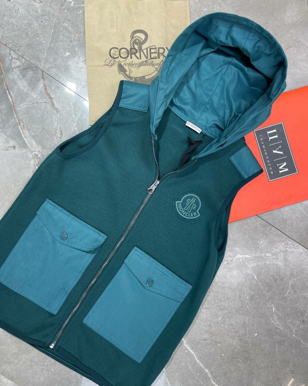Жилет Moncler