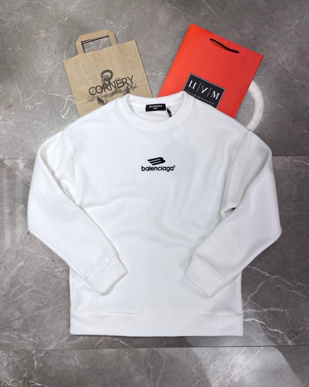 Кофта Balenciaga