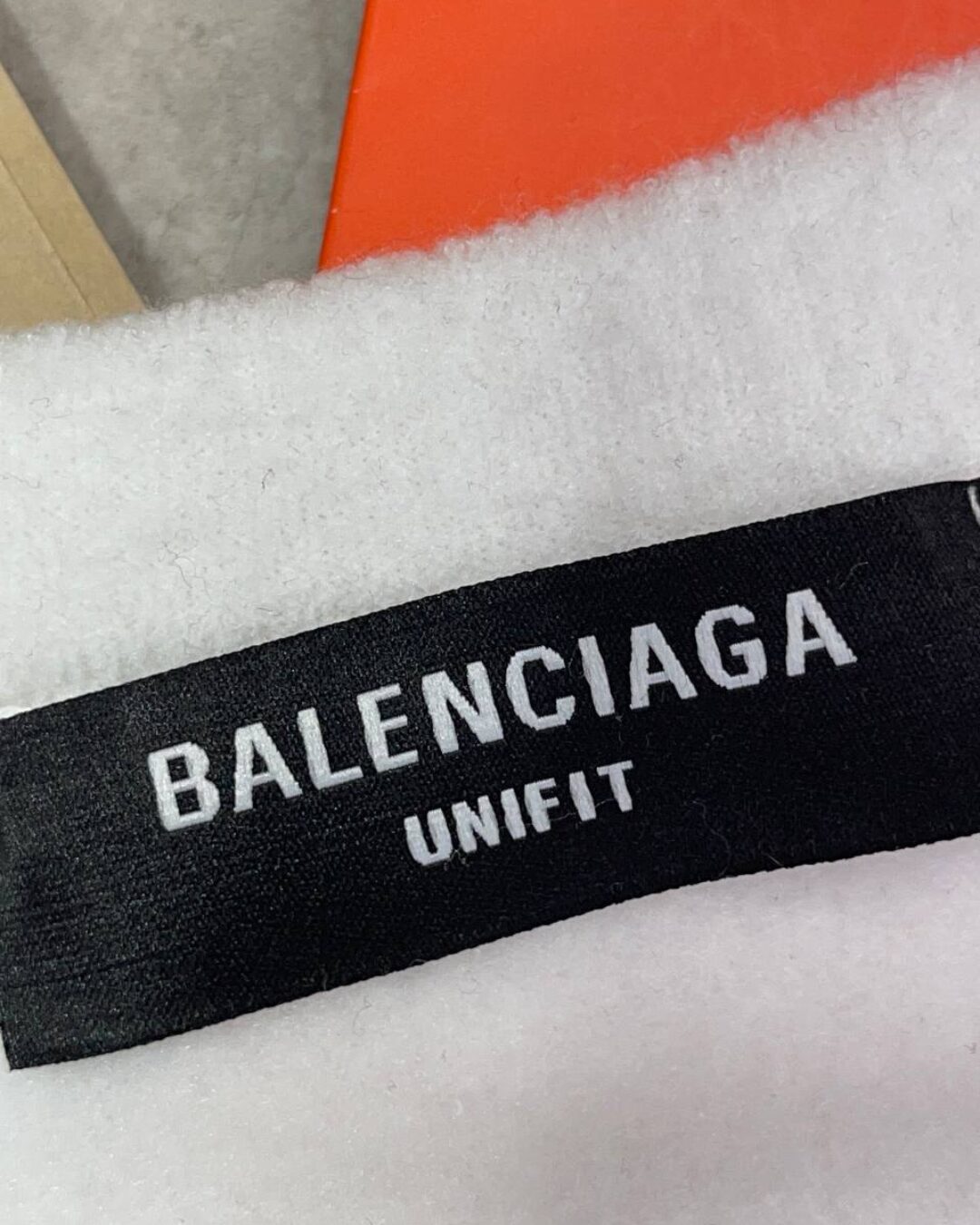 Кофта Balenciaga — фото 8