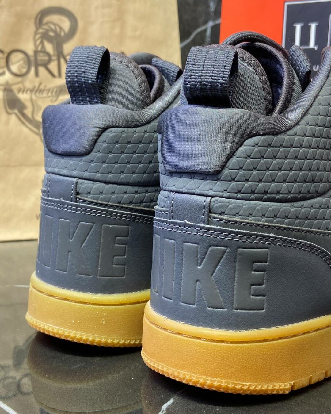 Кроссовки Nike