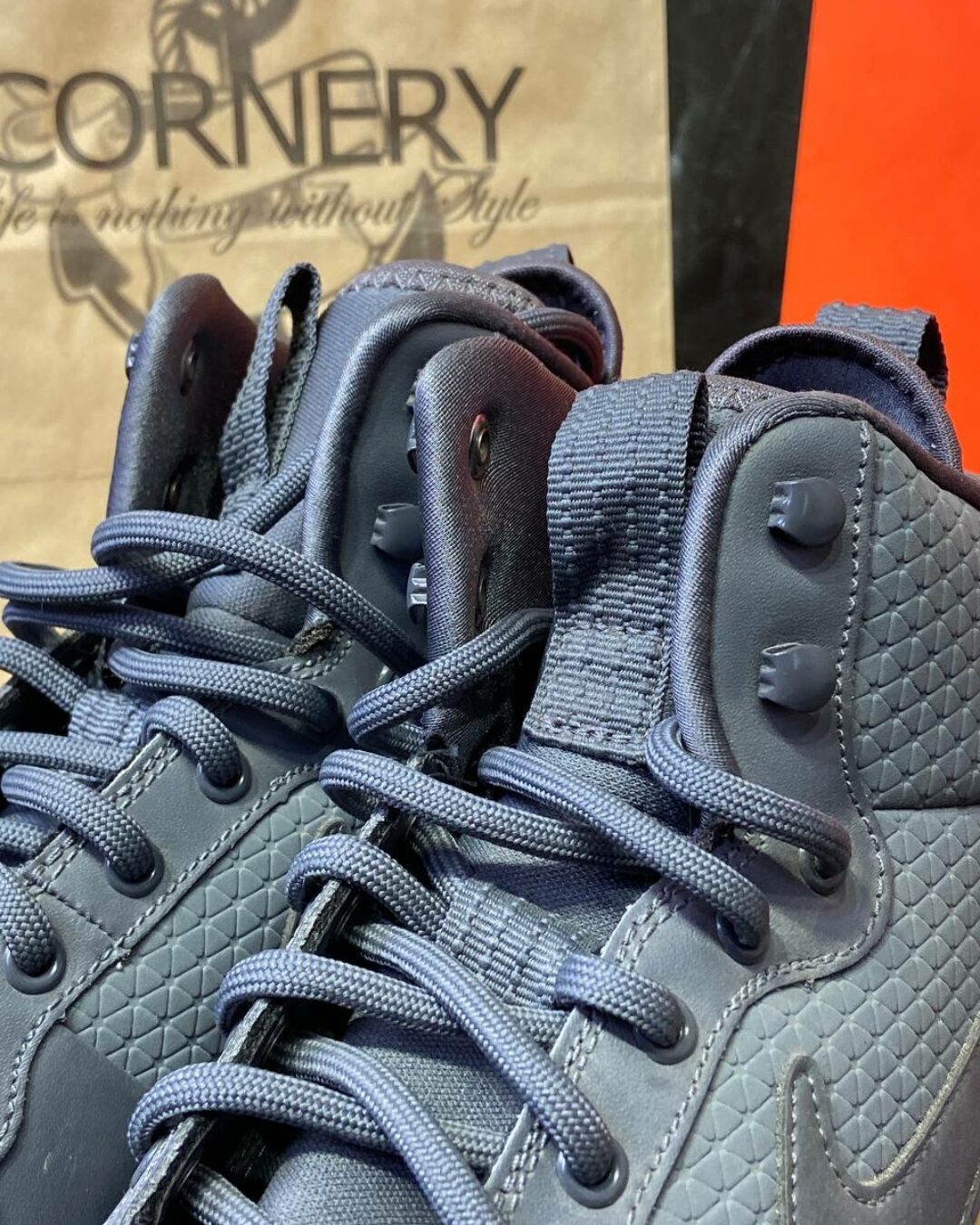 Кроссовки Nike
