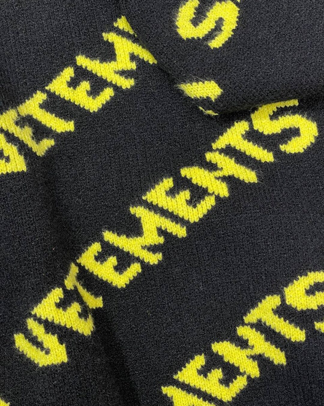 Свитер Vetements — фото 9