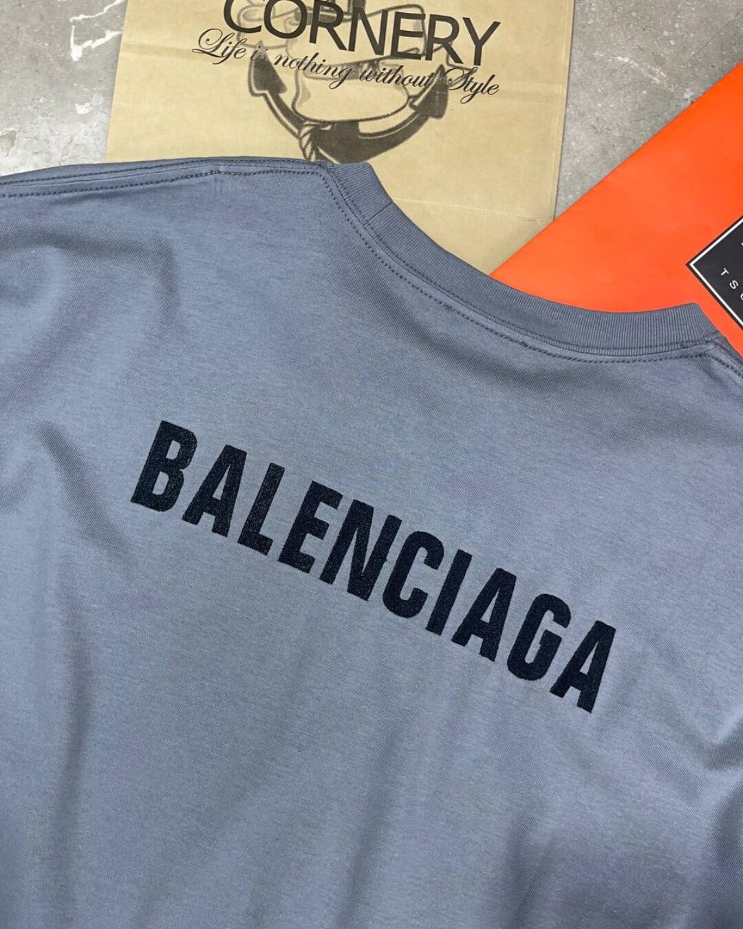 Футболка Balenciaga — фото 7