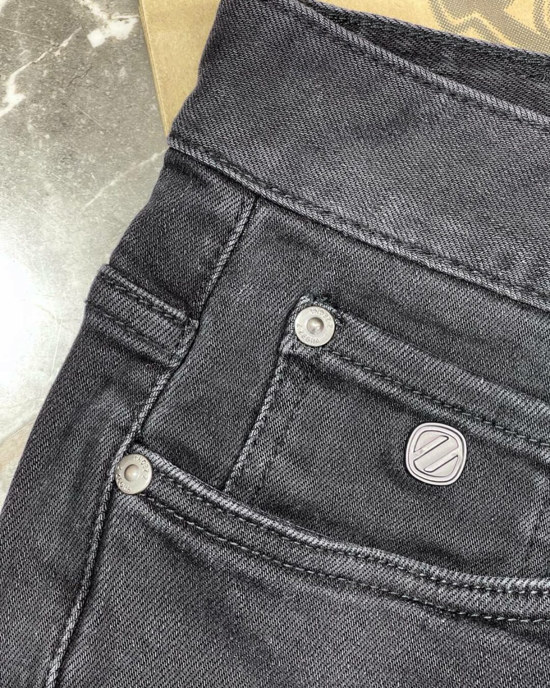 Джинсы Zegna