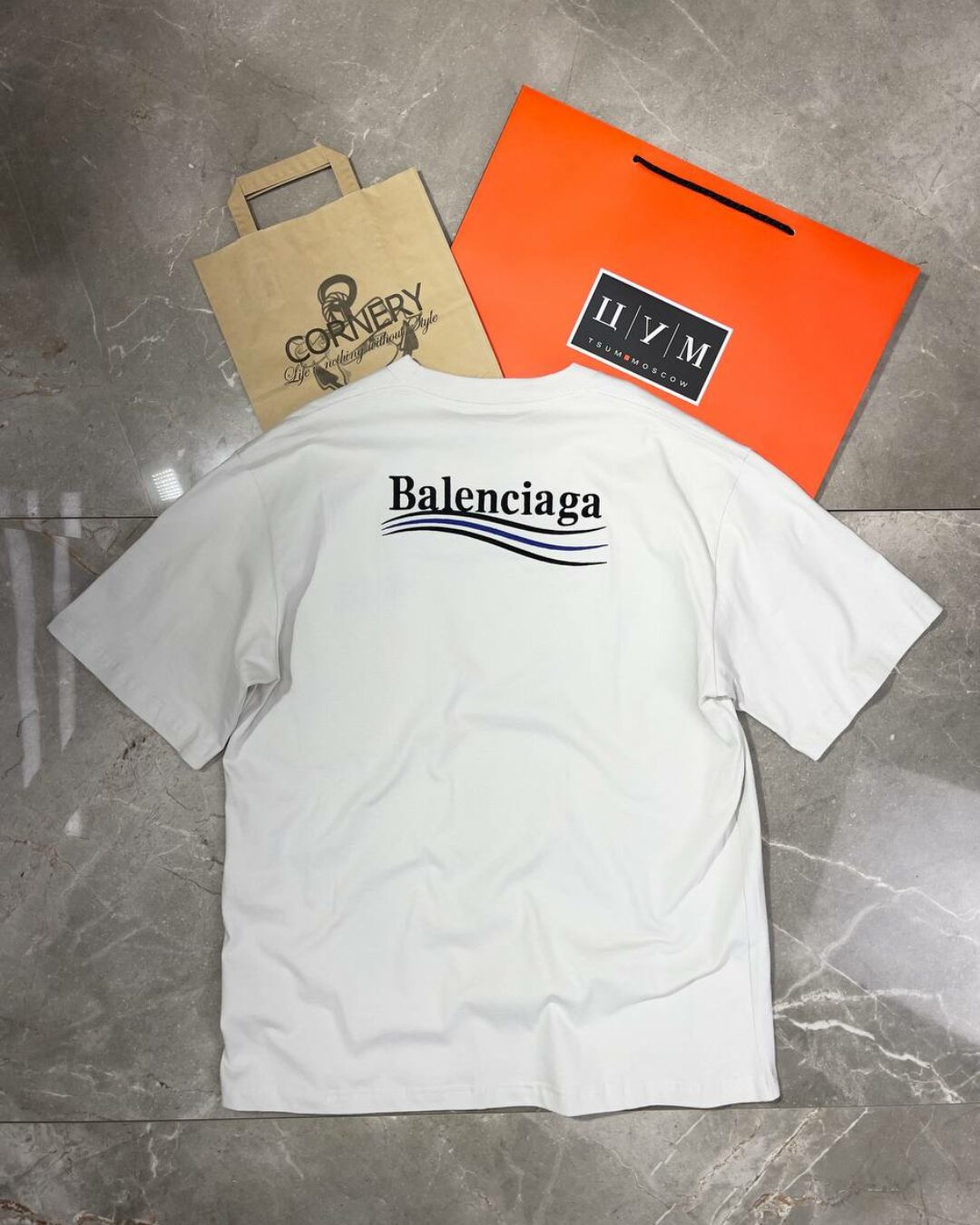 Футболка Balenciaga