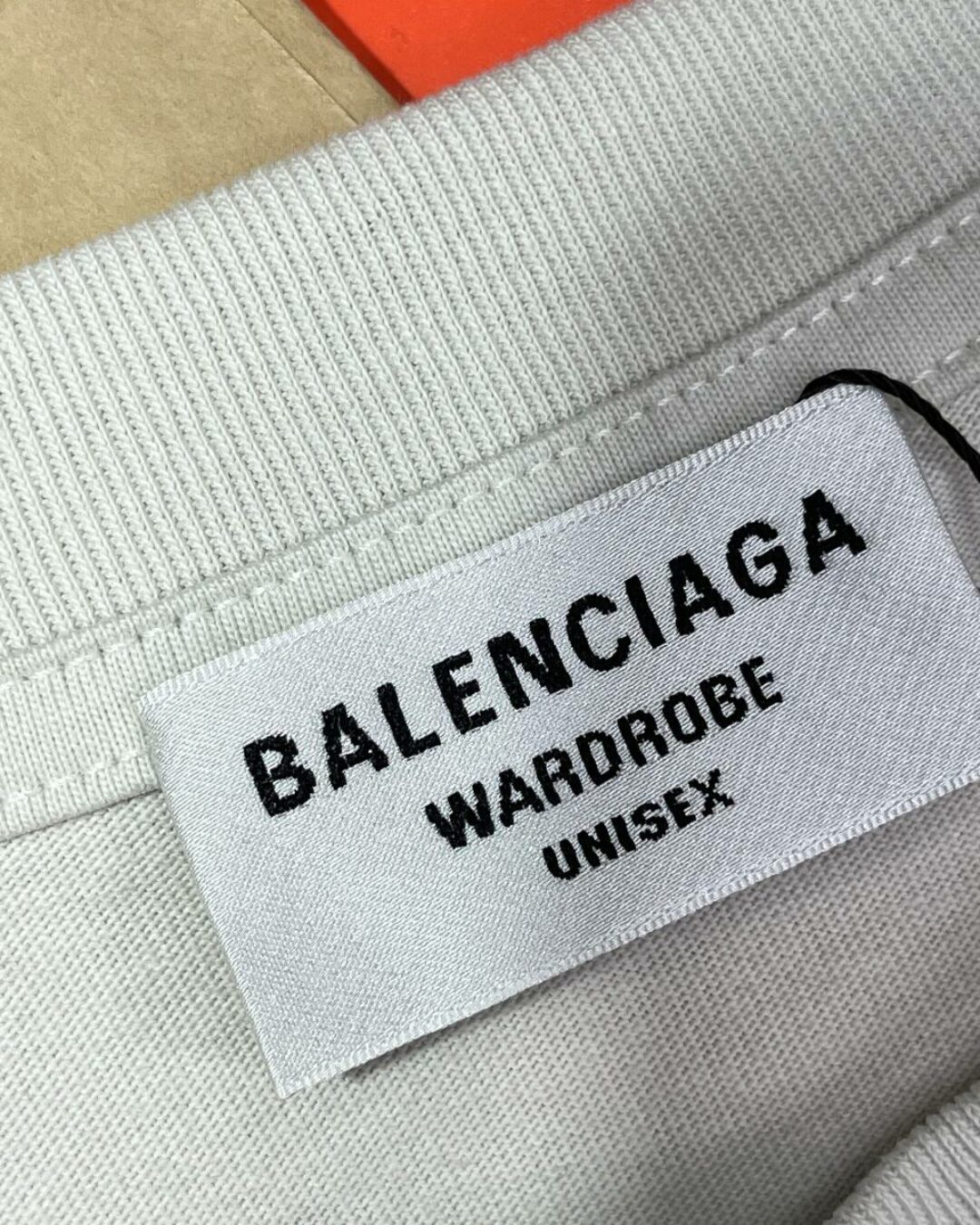 Футболка Balenciaga