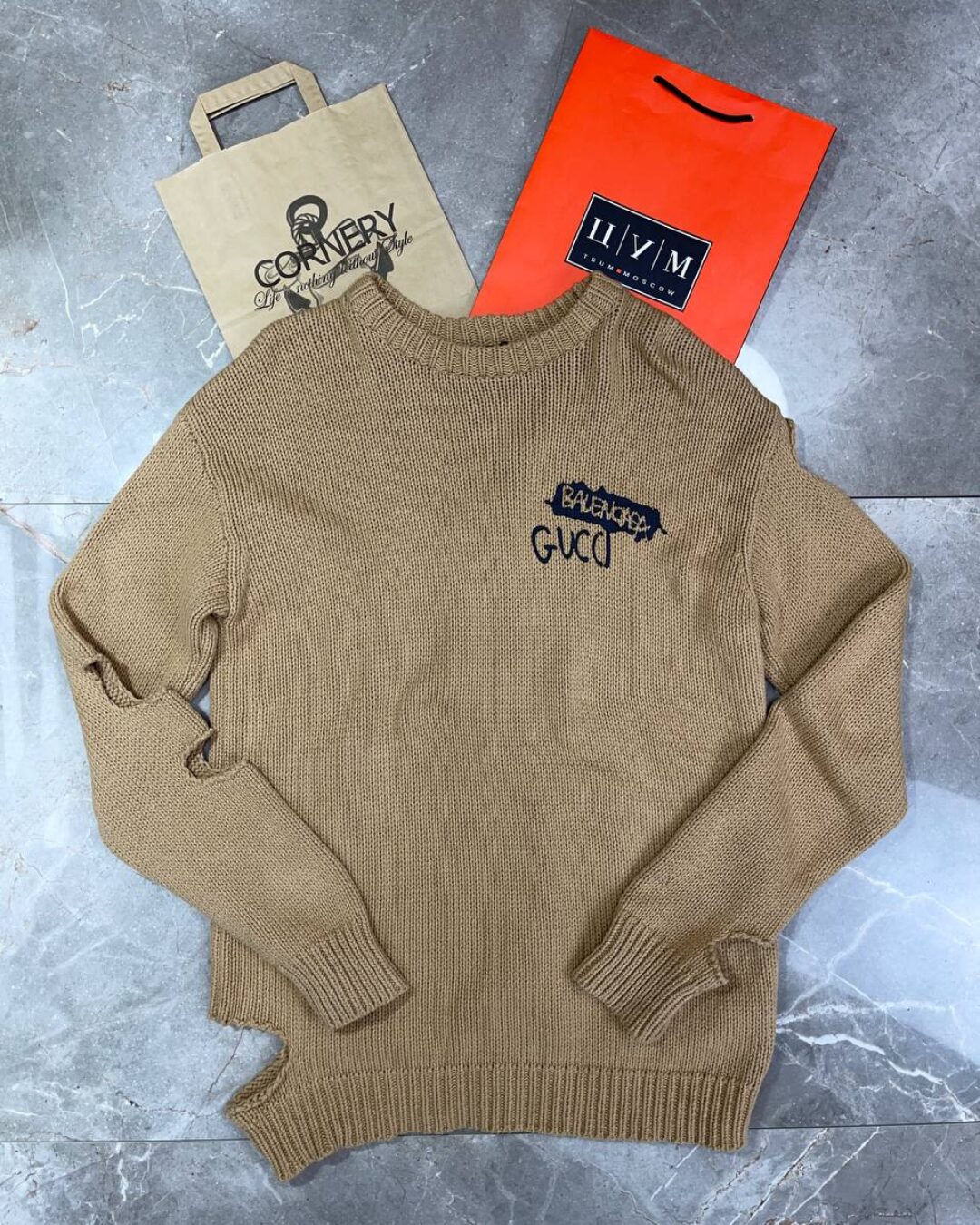Свитер Balenciaga x Gucci