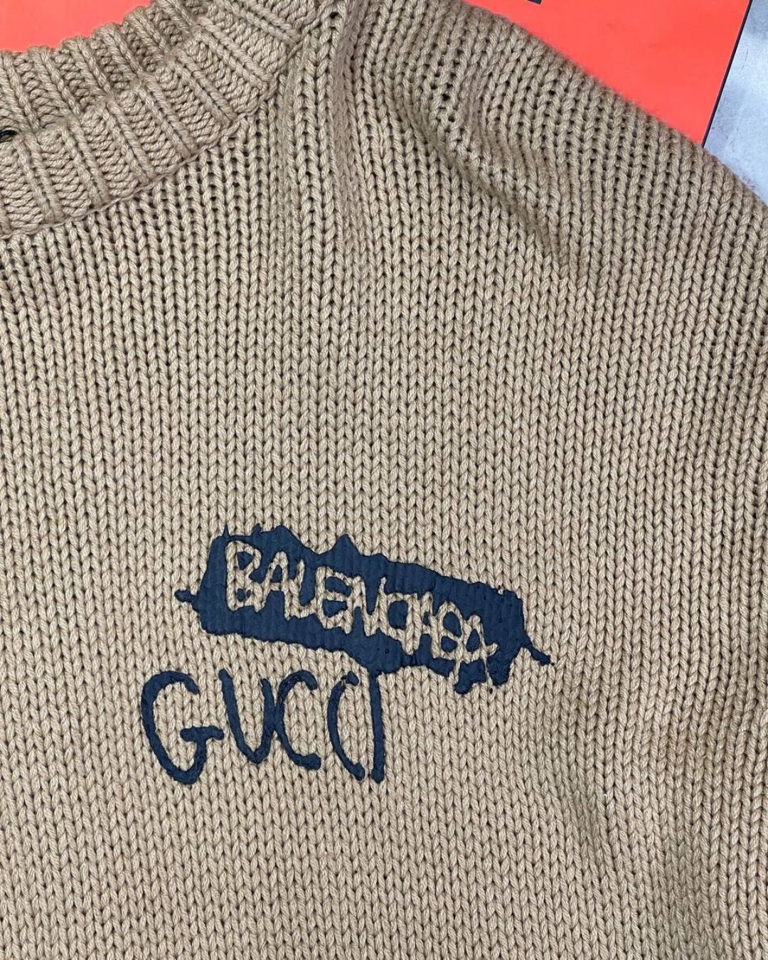 Свитер Balenciaga x Gucci — фото 7