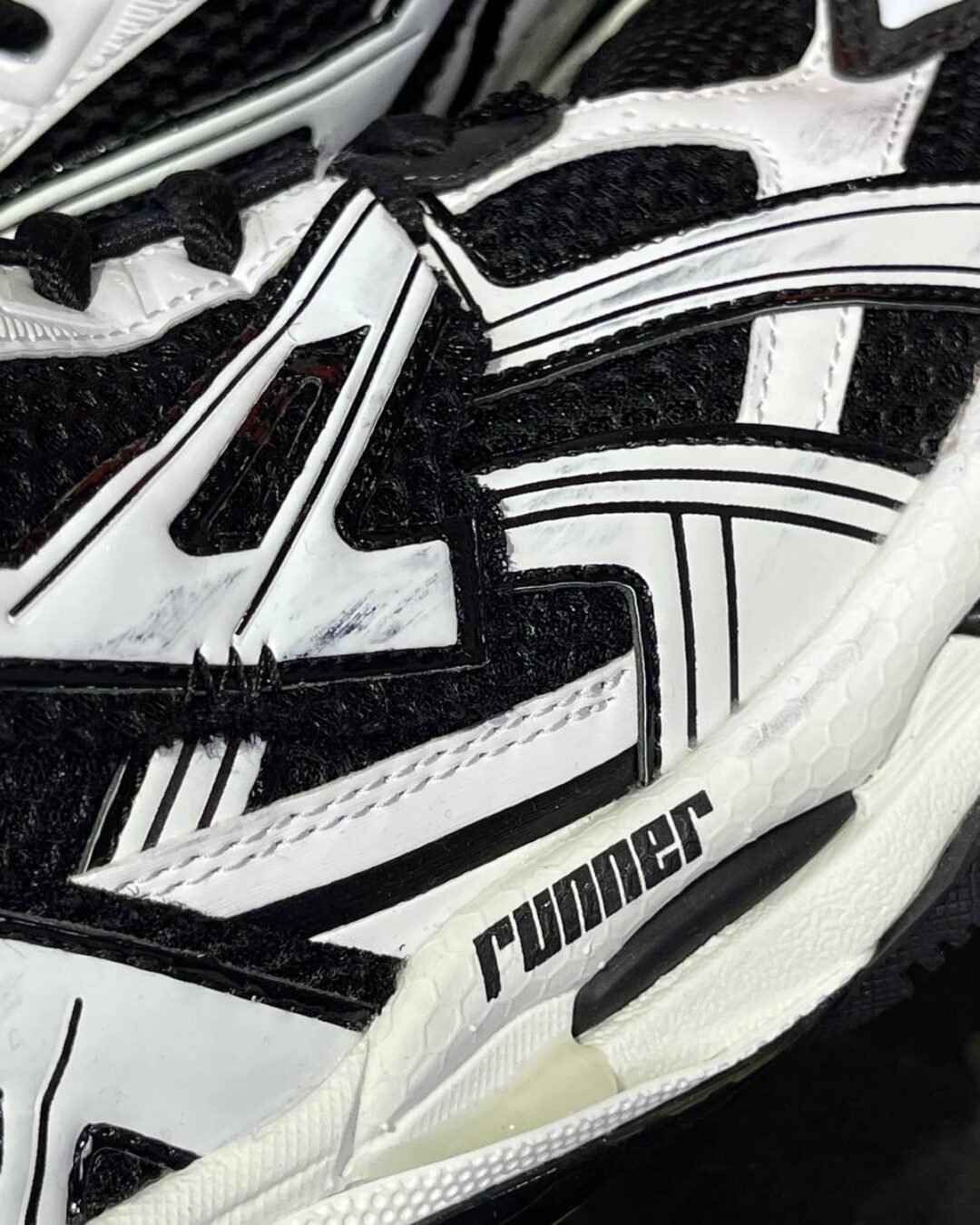 Кроссовки Balenciaga Runner Sneaker — фото 8