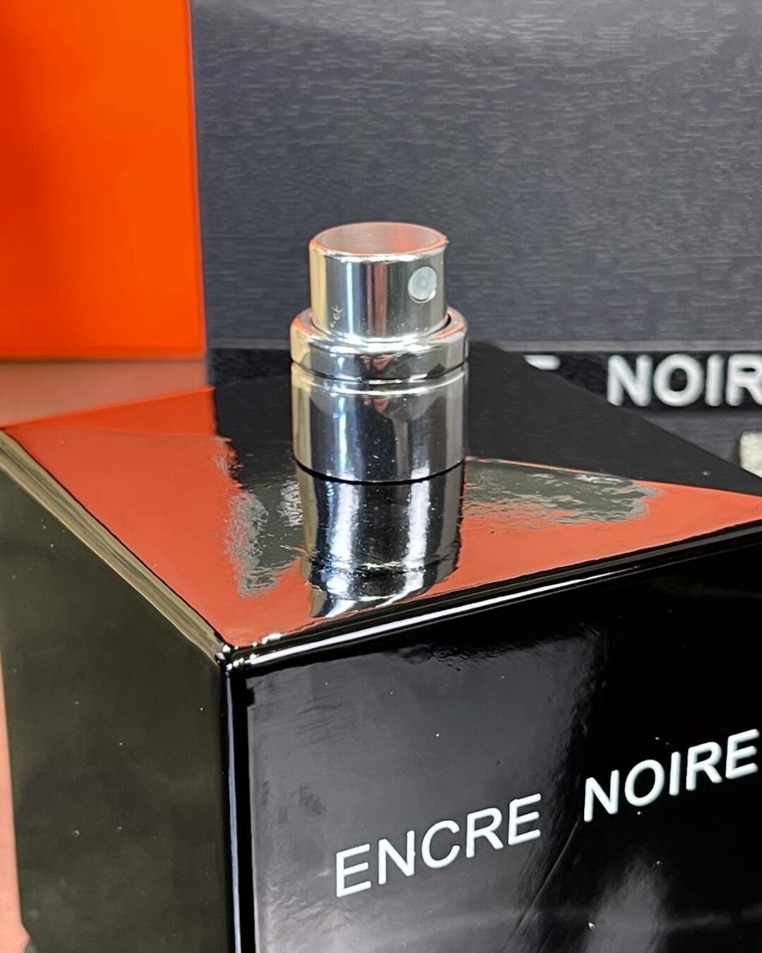 Парфюм Encre Noire Lalique