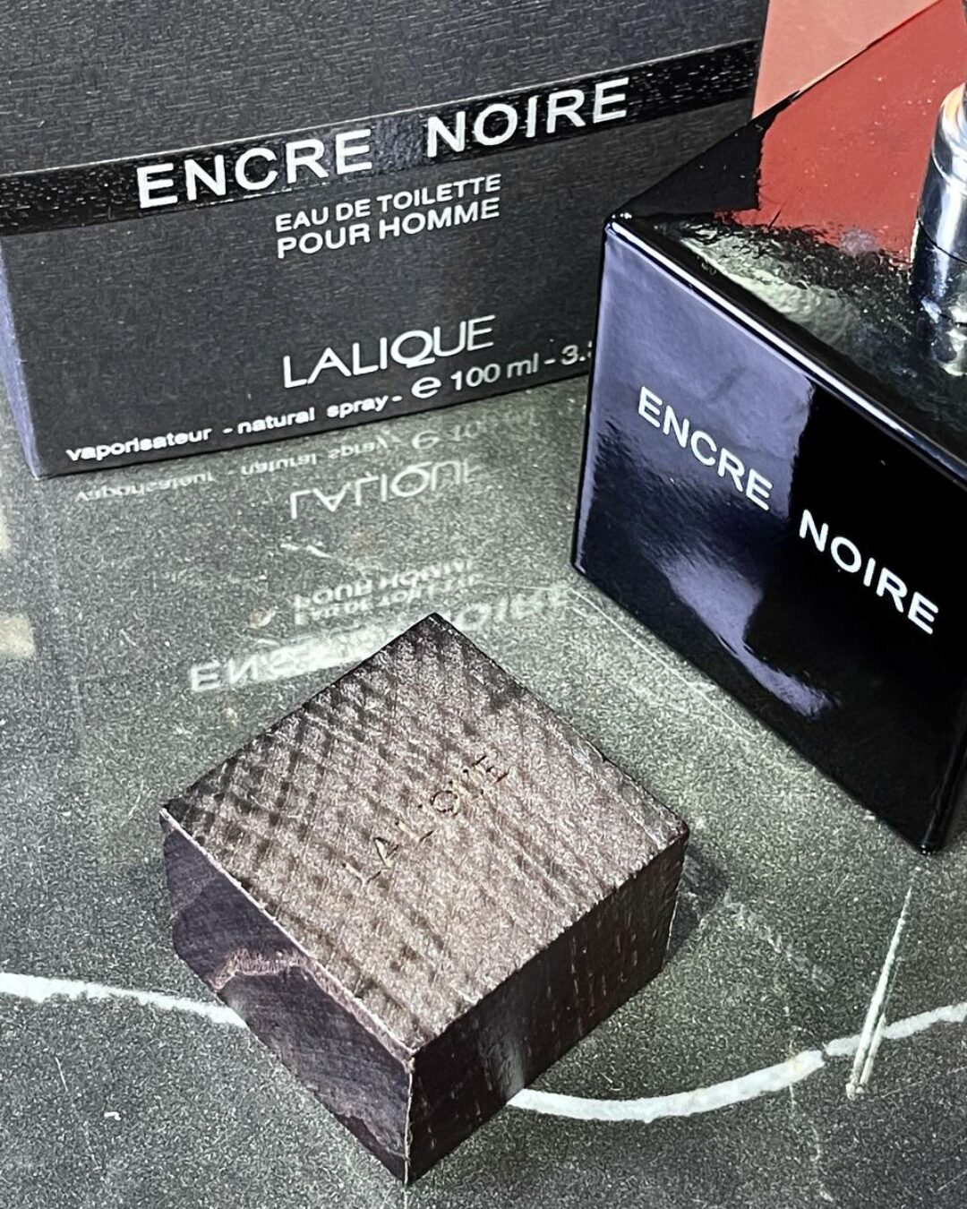 Парфюм Encre Noire Lalique