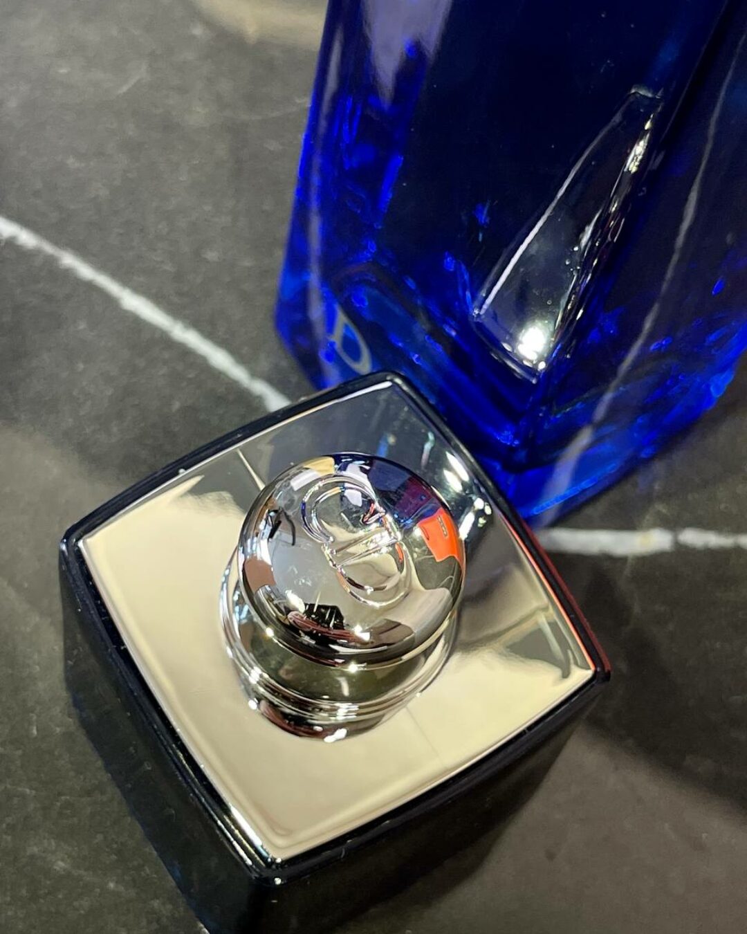 Парфюм Dior Addict