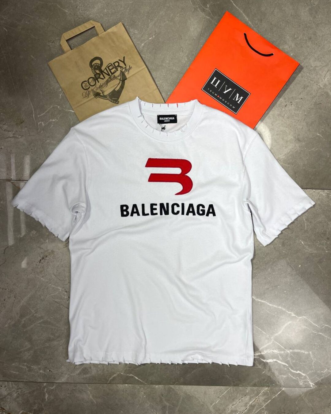 Футболка Balenciaga