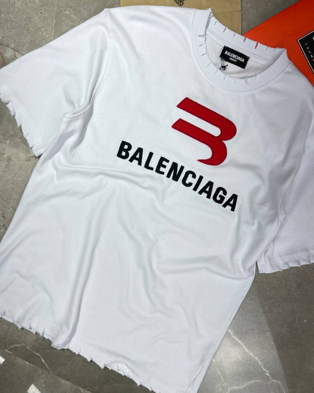 Футболка Balenciaga — фото 4