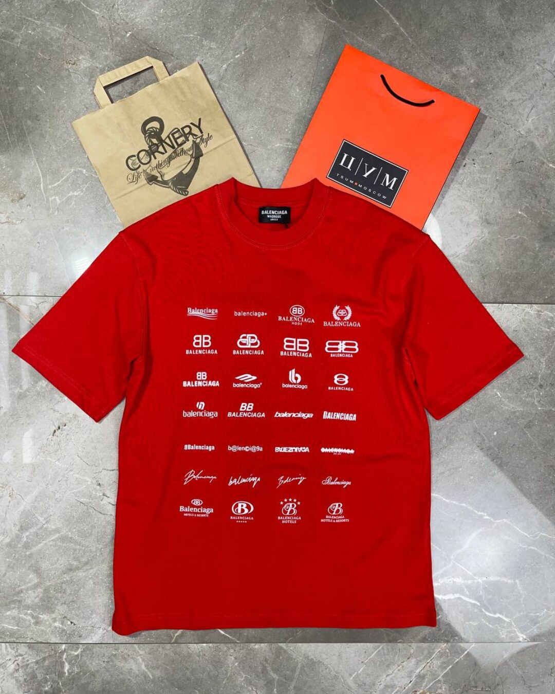 Футболка Balenciaga