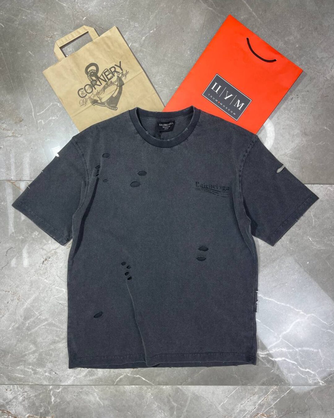 Футболка Balenciaga