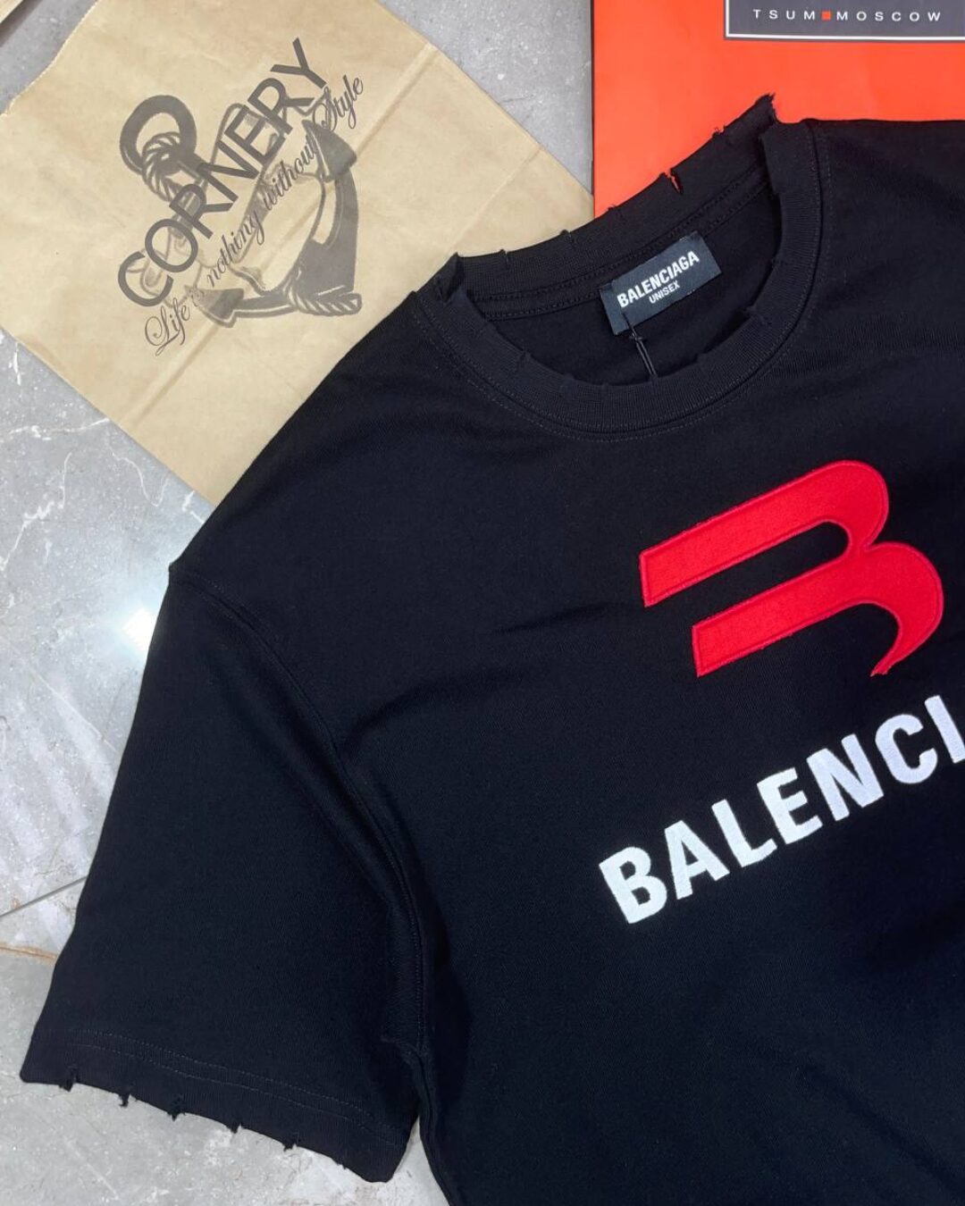 Футболка Balenciaga — фото 3