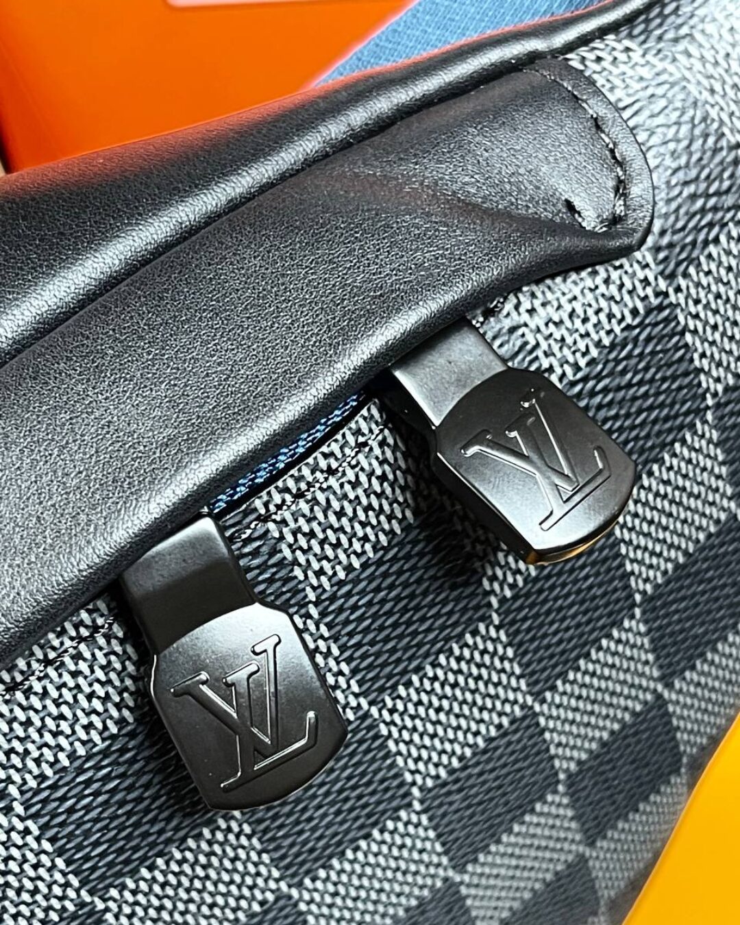 Сумка Louis Vuitton Campus