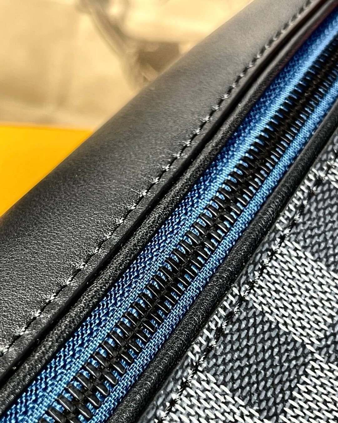 Сумка Louis Vuitton Campus