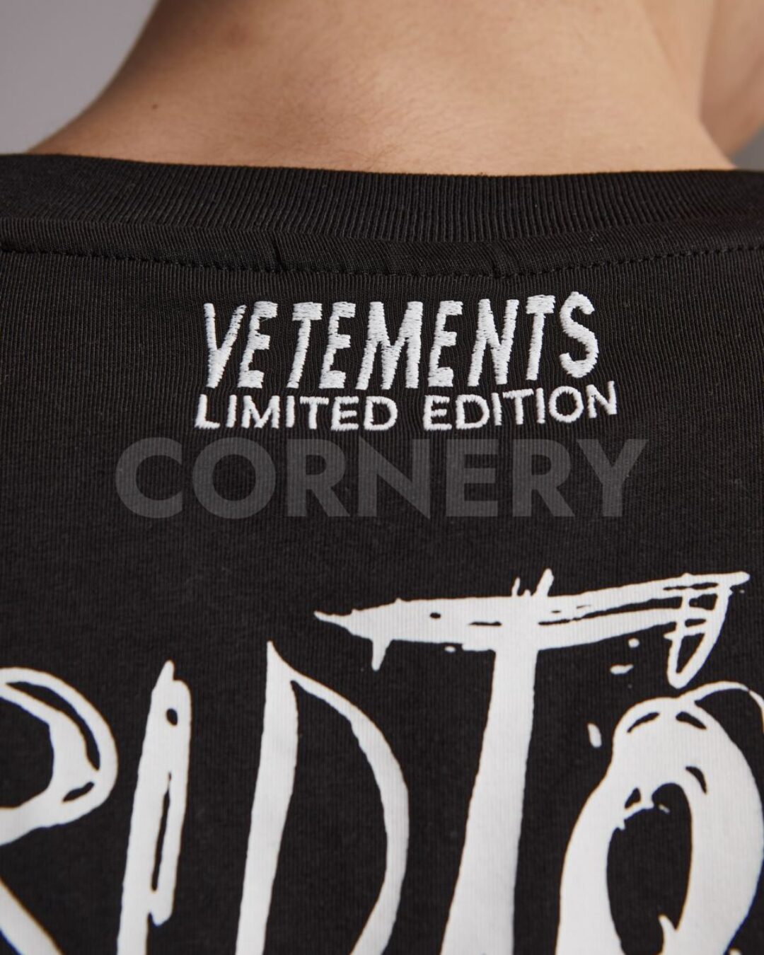 Футболка Vetements World Tour — фото 7
