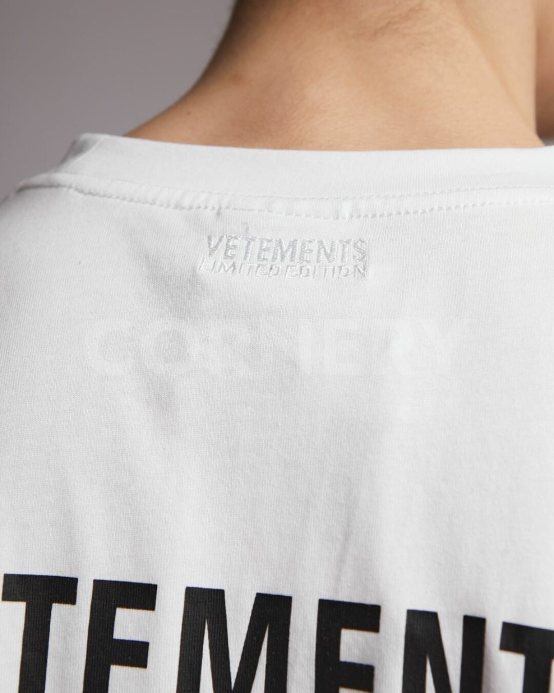 Футболка Vetements