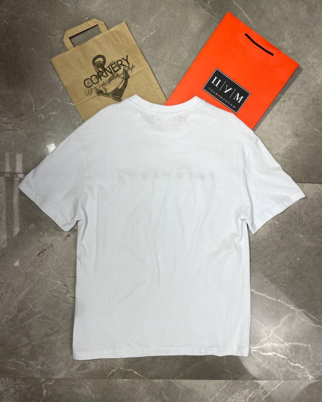 Футболка Vetements Friends — фото 10