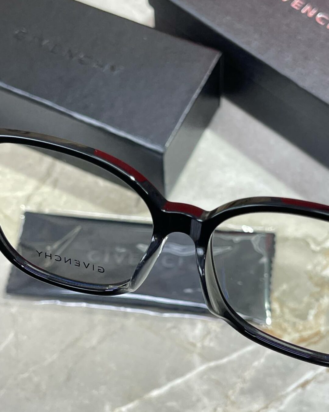 Оправа Givenchy