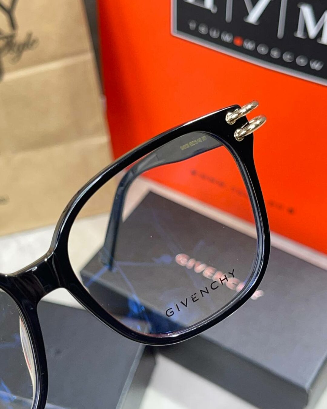 Оправа Givenchy