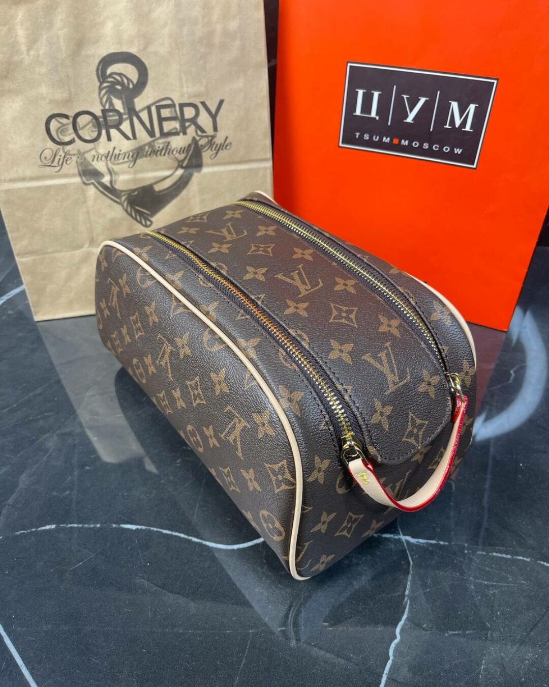 Несессер Louis Vuitton