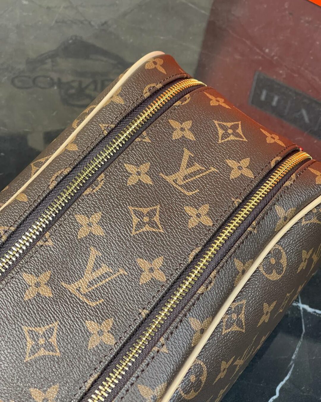 Несессер Louis Vuitton