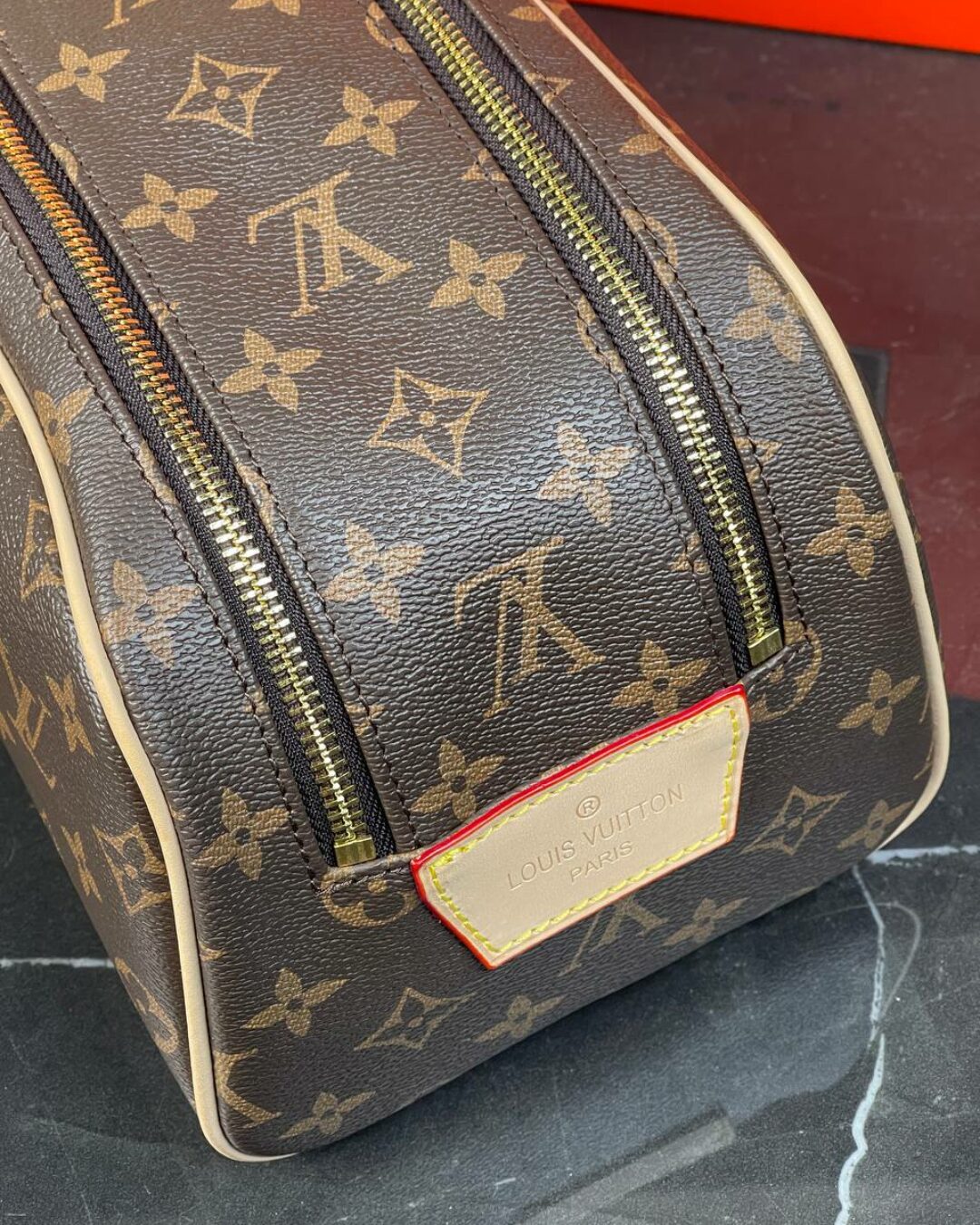 Несессер Louis Vuitton