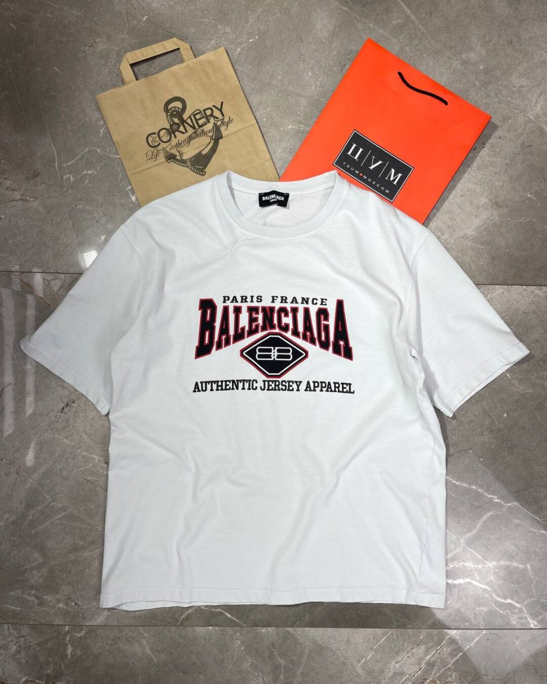 Футболка Balenciaga