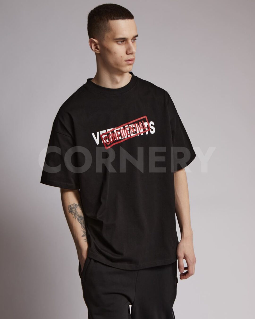 Футболка Vetements Confidential — фото 3