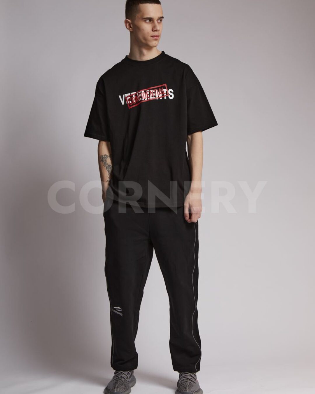 Футболка Vetements Confidential — фото 4